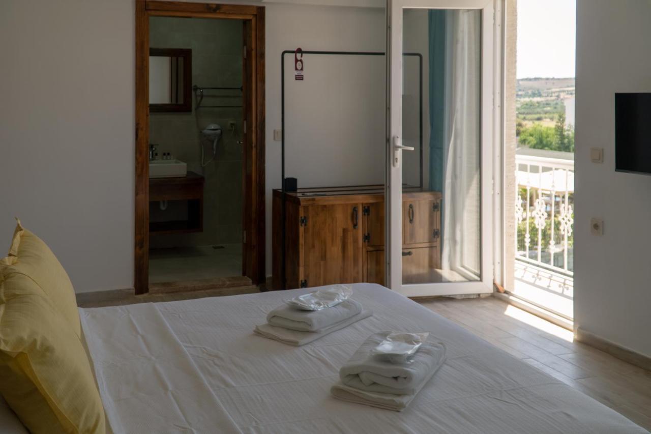 Vina Garden Hotel Tenedos Buitenkant foto
