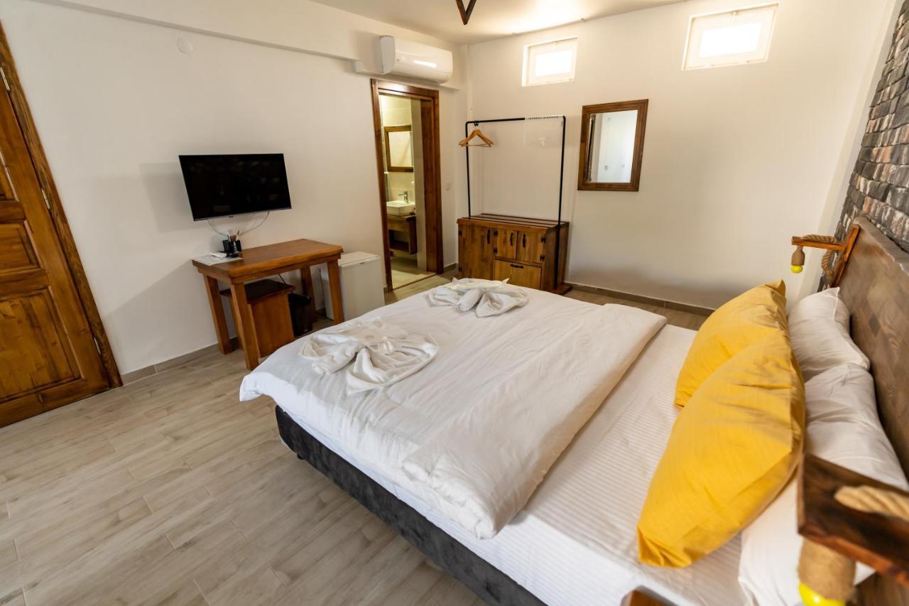 Vina Garden Hotel Tenedos Buitenkant foto